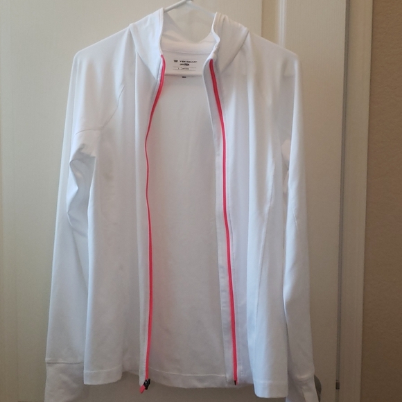 White zip up with pink zipper - Picture 2 of 4